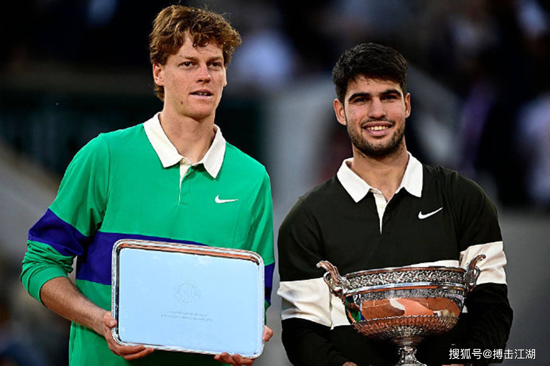 以及对足球 以及对足球