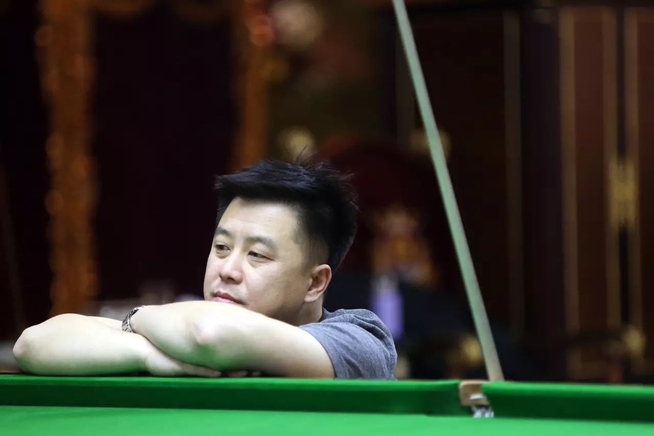 球迷们期待 球迷们期待